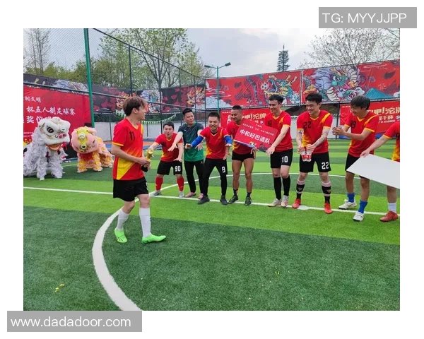 成都独家采访足球明星揭秘他们的训练生活与比赛心路历程